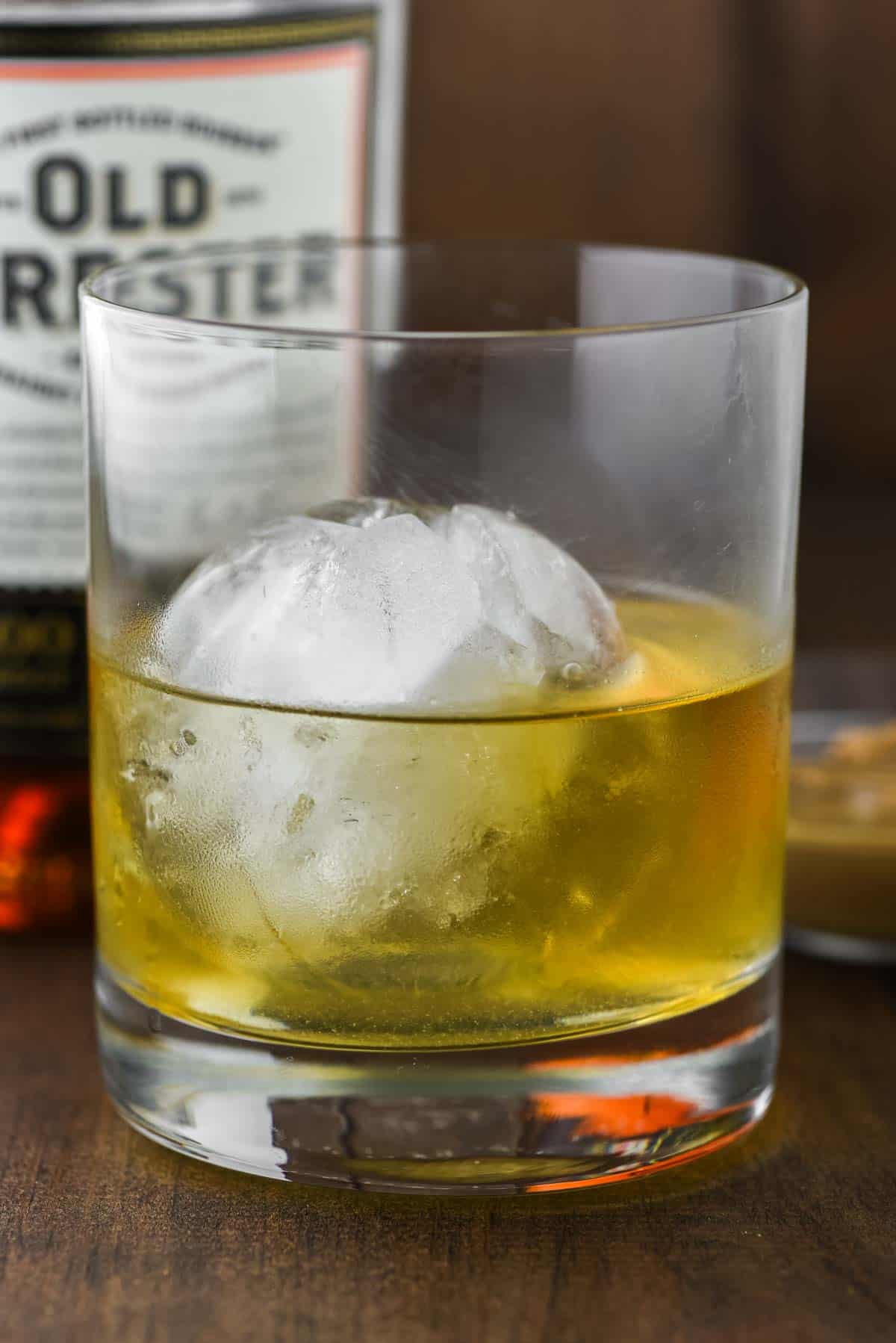 On Making The Perfect Ice For Your Whiskey Or Cocktail - The Whiskey Wash